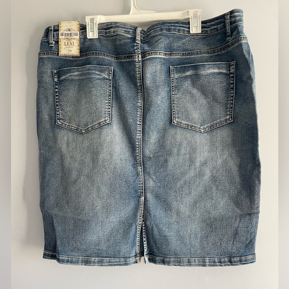 Lexi Plus Size 24 Pull On Stretch Denim Skirt - Picture 9 of 14